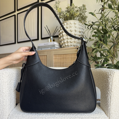 Ella Shoulder Bag in Black (in- transit✨)