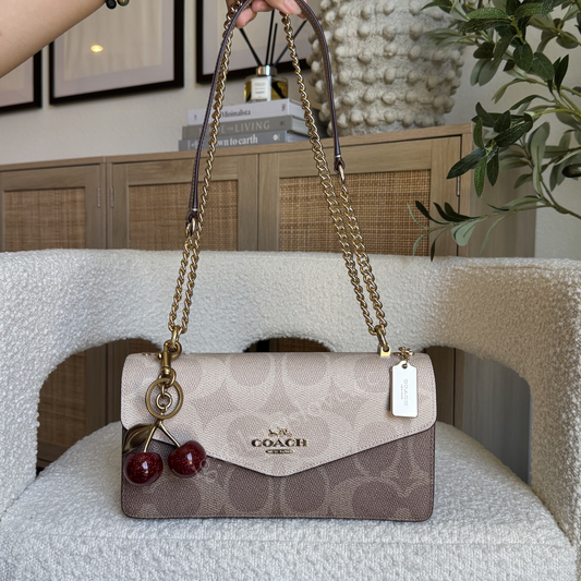 Klare Envelope Crossbody Bag In Blocked Signature Canvas