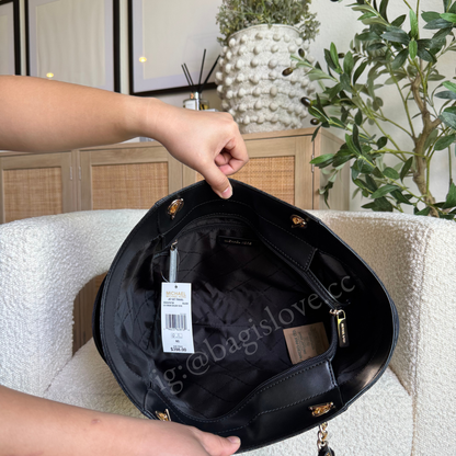 Jet Set Large Signature Logo Shoulder Bag in Black Printed Canvas (in-transit✈️)