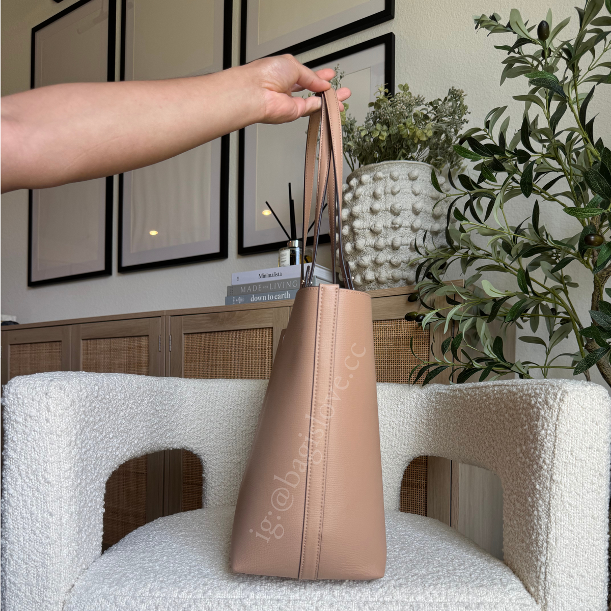 Tessa Tote Bag With Charm in Fawn