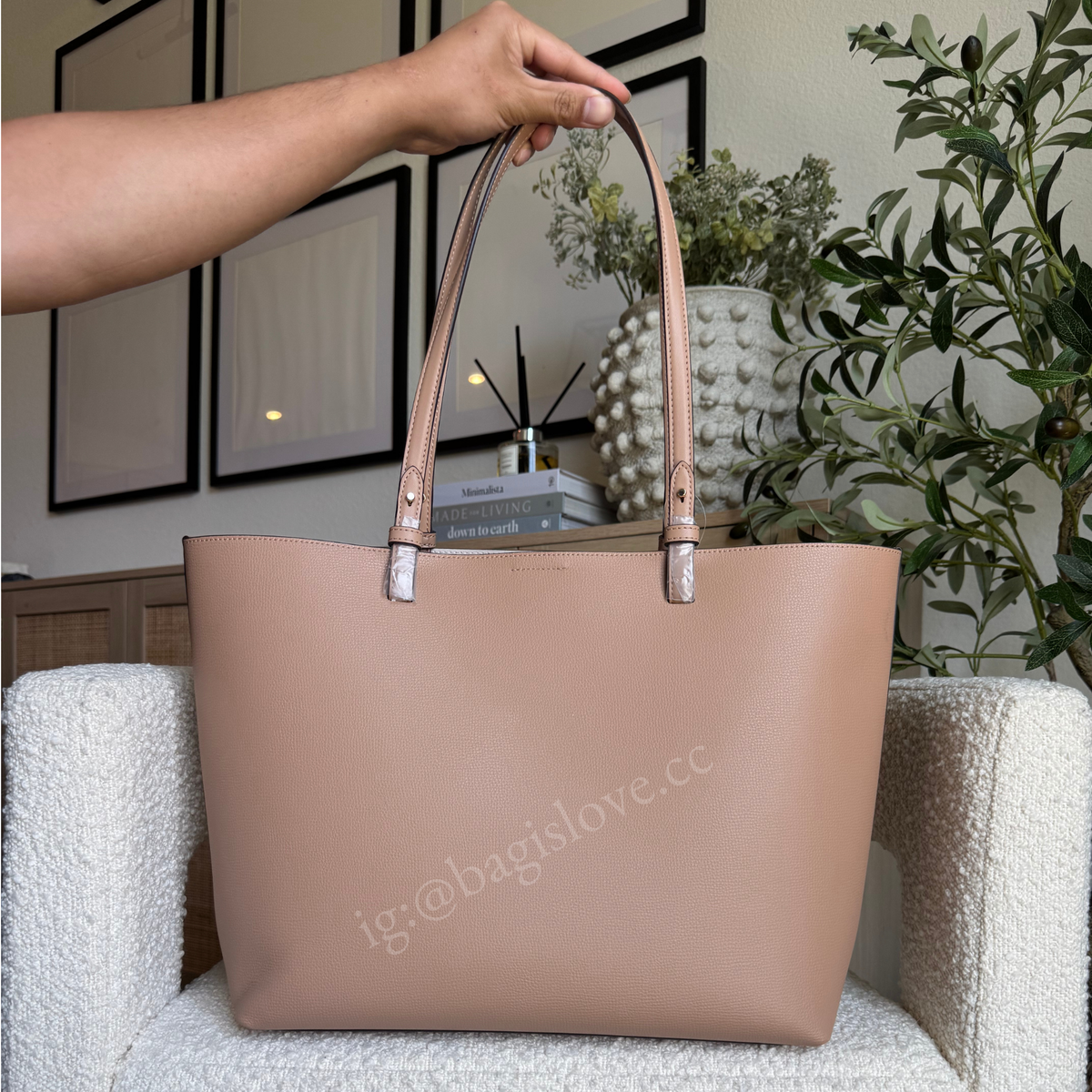 Tessa Tote Bag With Charm in Fawn