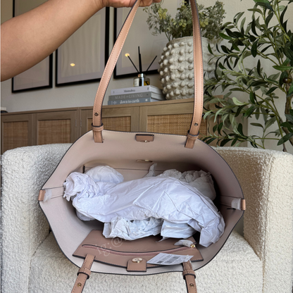 Tessa Tote Bag With Charm in Fawn