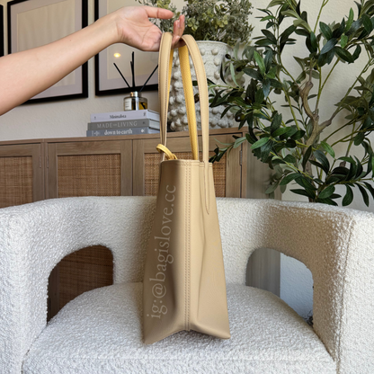 Anna Reversible Tote Bag in Tan and Yellow (on hand✨)