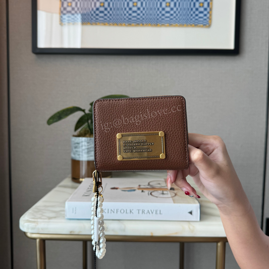 Plaque Plaza Bifold Wallet