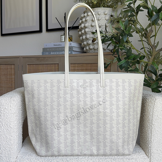 Zely Tote with Pouch in White (in transit)✨🌊 (full payment required)