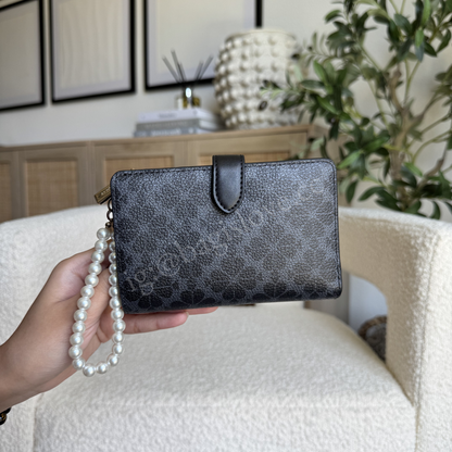 Spade Flower Medium Bifold Wallet in Black (in transit)✨🌊