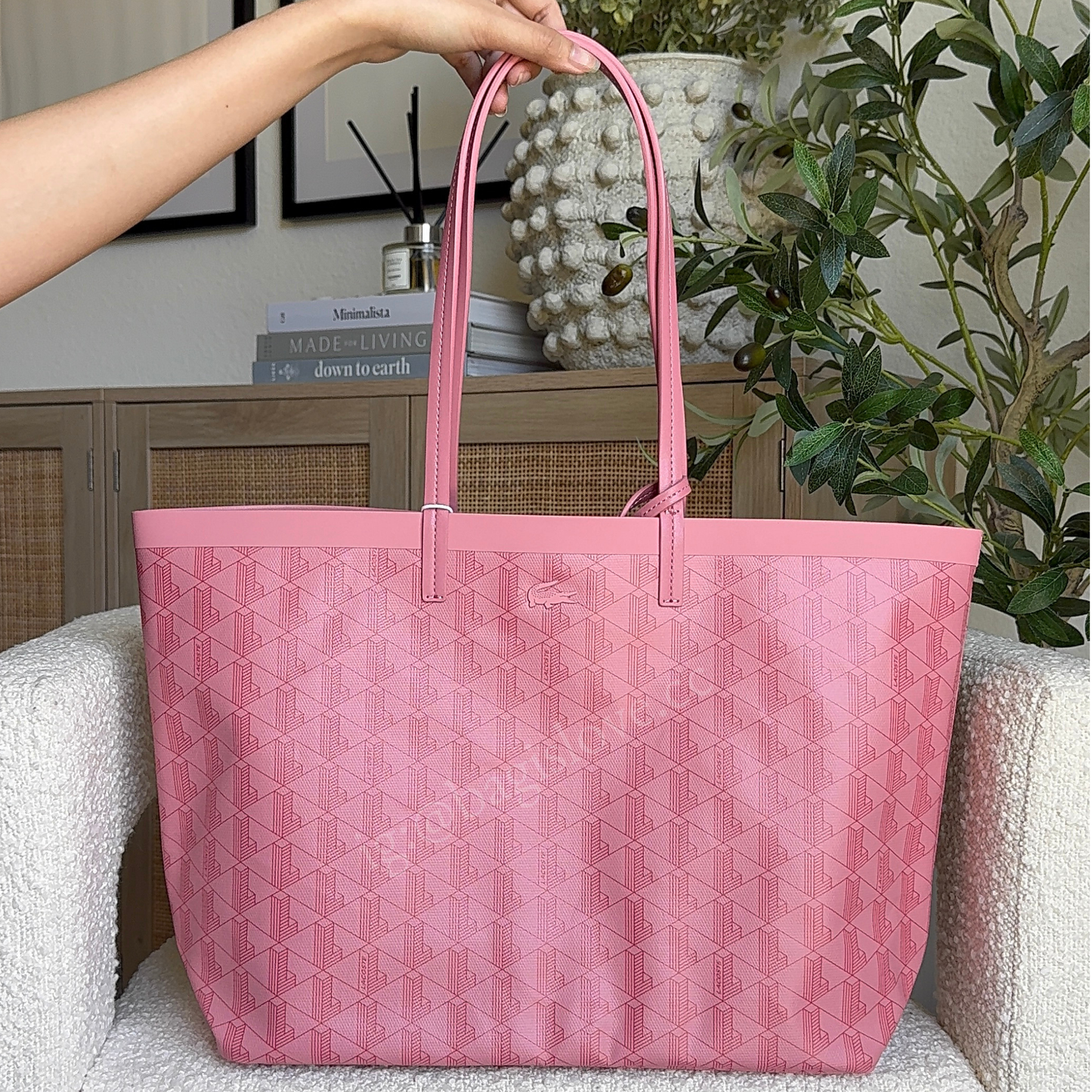 Zely Tote with Pouch in Pink (in transit)✨🌊 (full payment required)