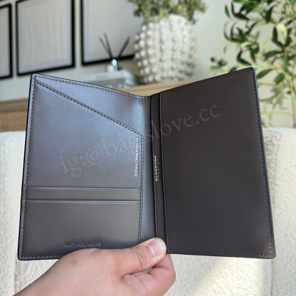 Logo Passport Wallet (8-10 weeks arrival 📦🌊)