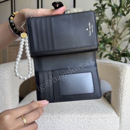 Spade Flower Medium Bifold Wallet in Black (in transit)✨🌊