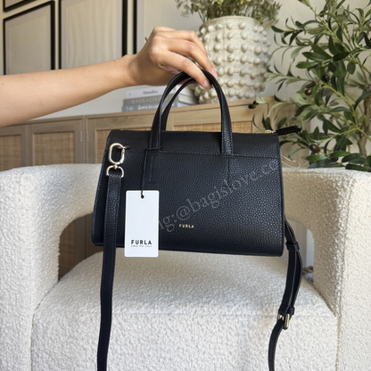 Miasofia Boston Bag in Black (in- transit✨)