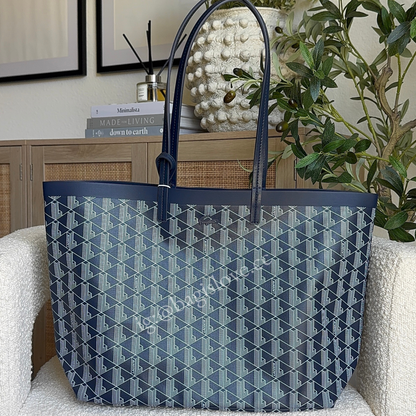 Zely Tote with Pouch in Navy (in transit)✨🌊 (full payment required)