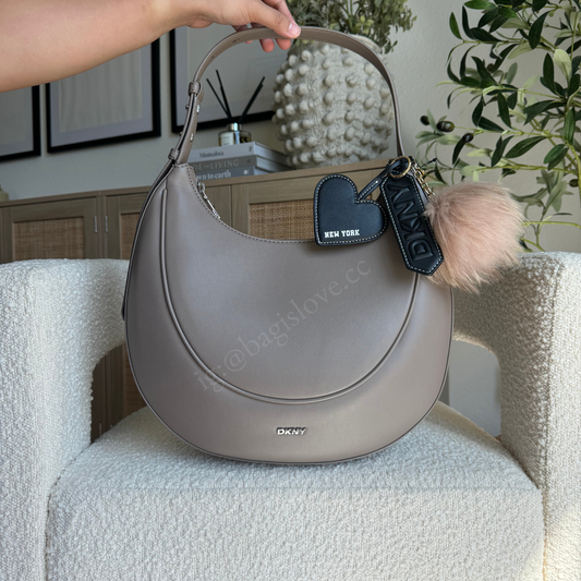 Sadie Shoulder Bag in Tan (8-10 weeks arrival 📦🌊)