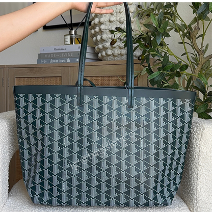 Zely Tote with Pouch in Green (in transit)✨🌊 (full payment required)