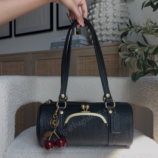 Kisslock Barrel Bag 28 in Black (in transit)🌊✨