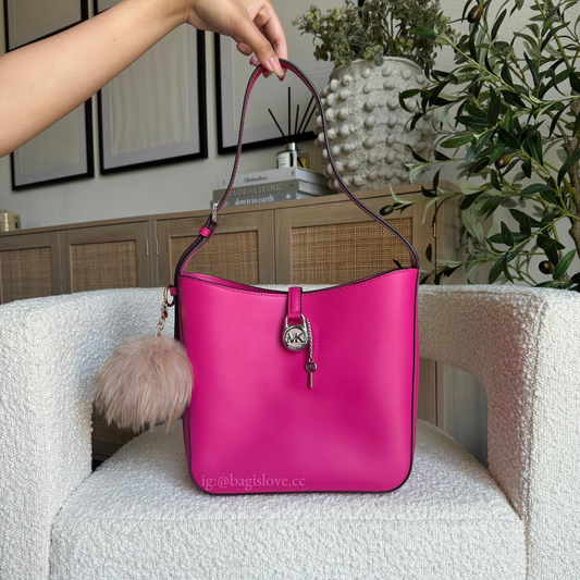 Lyra Small Leather Shoulder Bag in Hot Pink (8 weeks eta🌊📦)