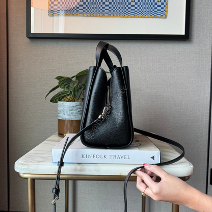 Knott Carryall Bag in Black (in transit✨