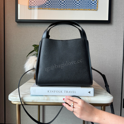 Knott Carryall Bag in Black (in transit✨