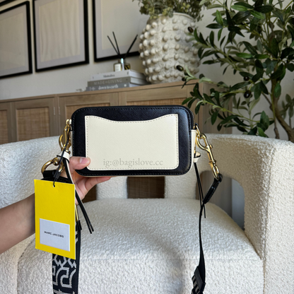 Marc Jacobs Camera Snapshot Bag in Cloud White (8-10 weeks arrival ✈️)
