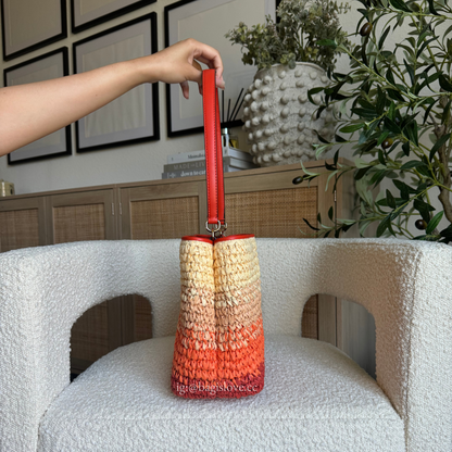 Pratt Medium Ombré Straw Shoulder Bag in Orange Multi (8 weeks arrival 📦🌊)